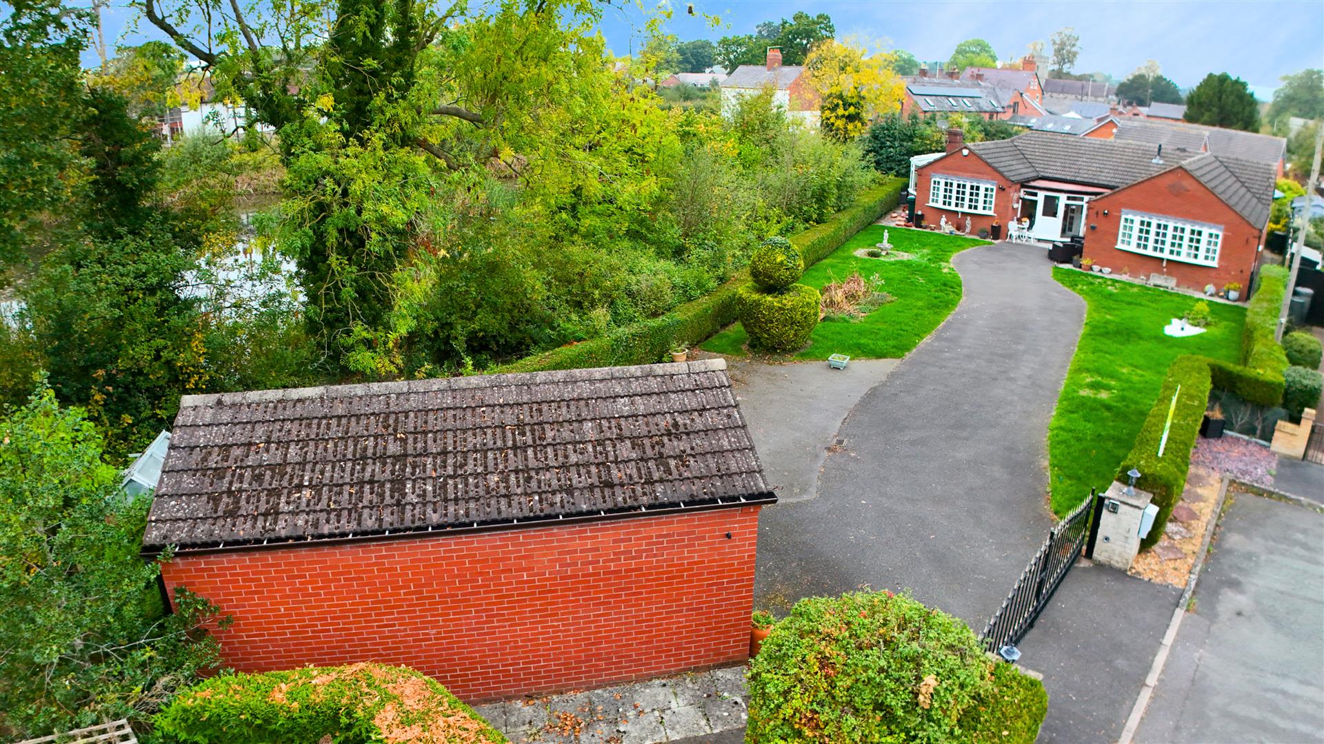 The Brambles 10 Pool Drive, Shrewsbury, SY4 4BQ For Sale The Brambles 10 Pool Drive, Shrewsbury, SY4 4BQ For Sale